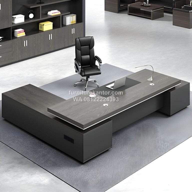 Meja Direktur Elegan Dengan Credenza Minimalis